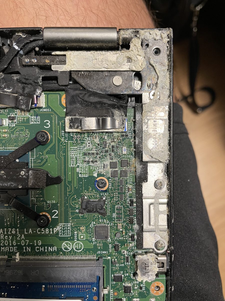 Acer Nitro 5 — stará teplovodivá pasta CPU+GPU