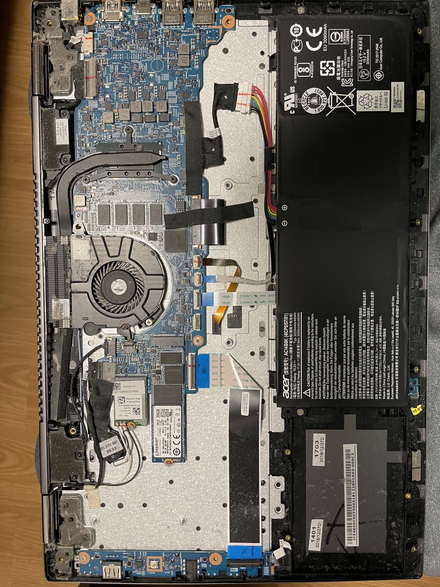 Acer Spin 5 SP515 — rozebraný convertible notebook