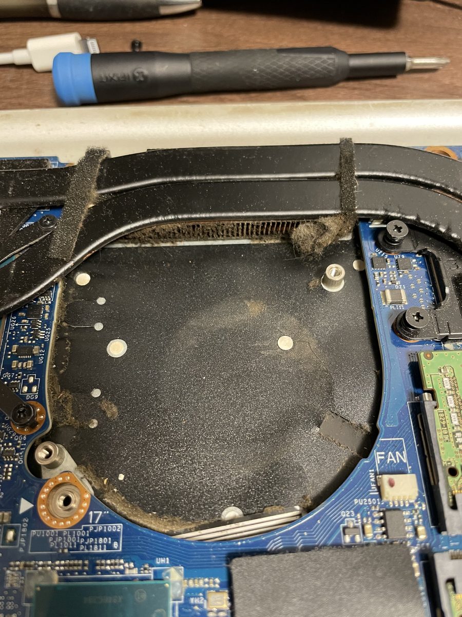 Dell G3 3579 — rozebraný herní notebook