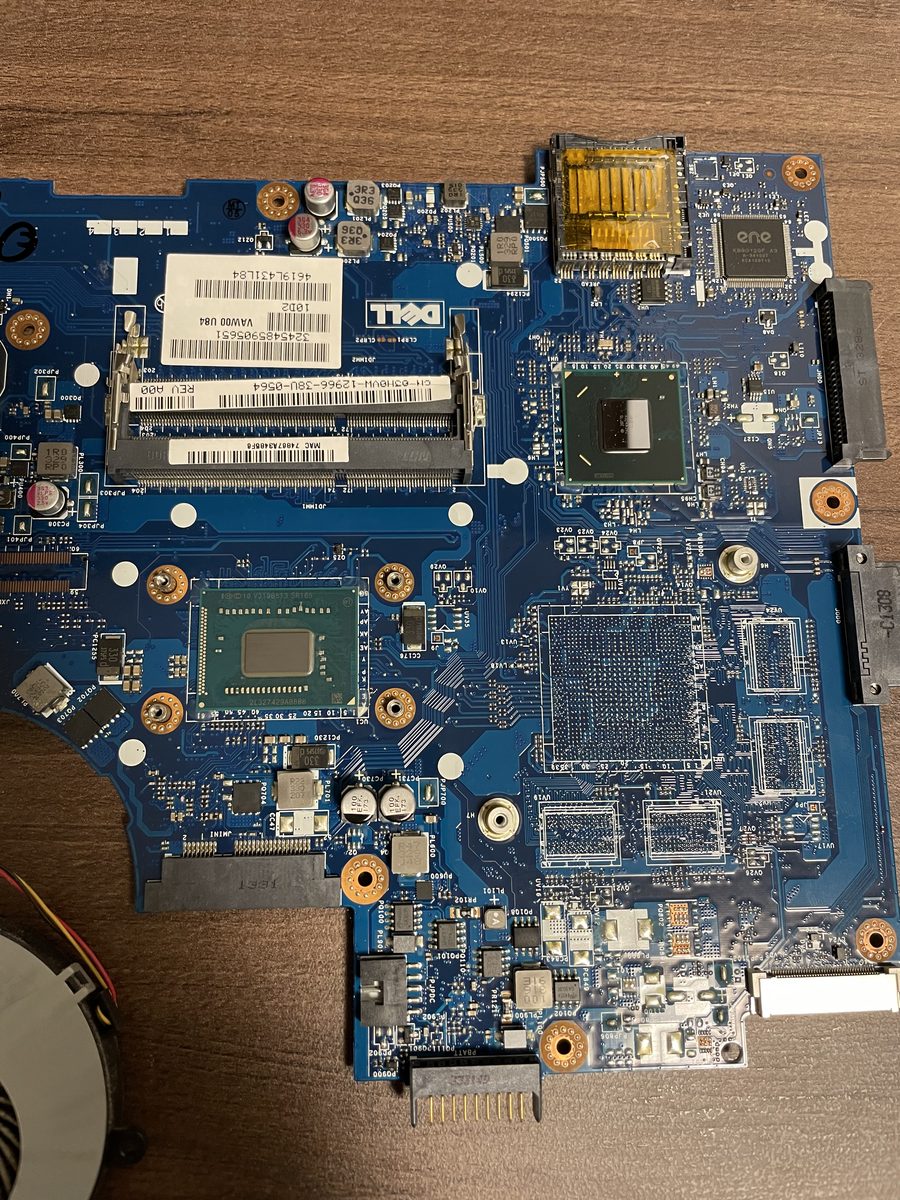 Dell Inspiron 3521 — po servisu