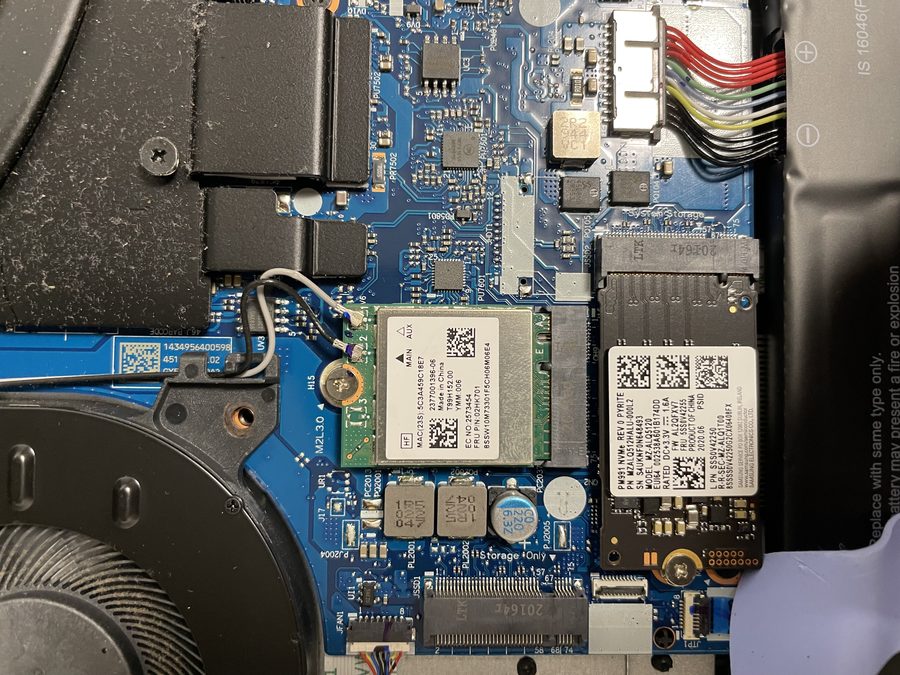Lenovo IdeaPad Gaming 3 — ucpané výdechové žebra