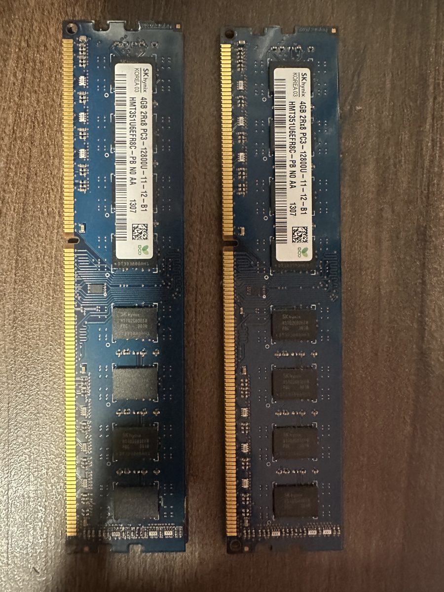 HP Pavilion — původní paměťové moduly 2× 4 GB DDR3